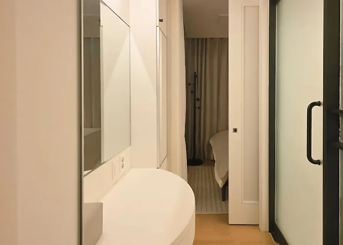 New Open Coex 1min 40 Sqm Level 4 Premium Apartment