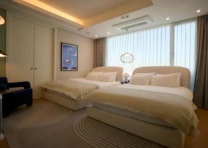 New Open Coex 1min 40 Sqm Level 4 Premium Apartment